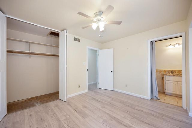 5831 Hesper Way, Carmichael, CA 95608