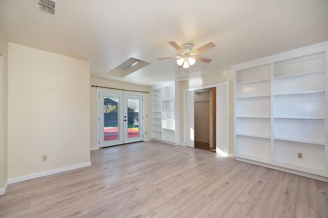 5831 Hesper Way, Carmichael, CA 95608