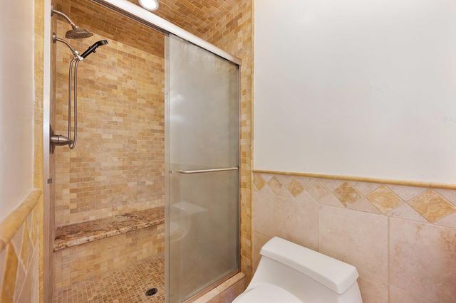 5831 Hesper Way, Carmichael, CA 95608