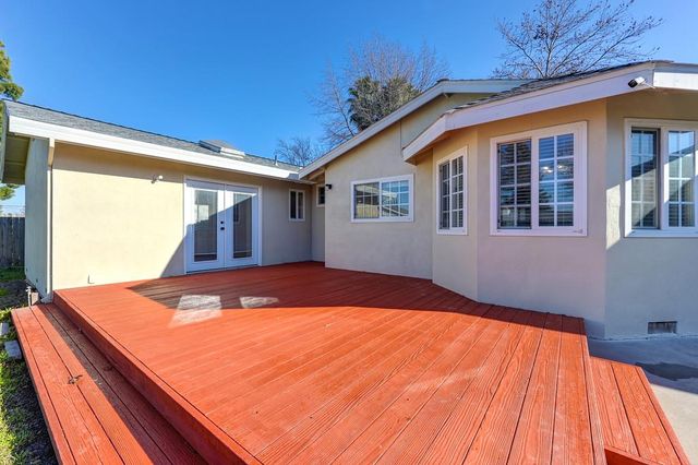 5831 Hesper Way, Carmichael, CA 95608