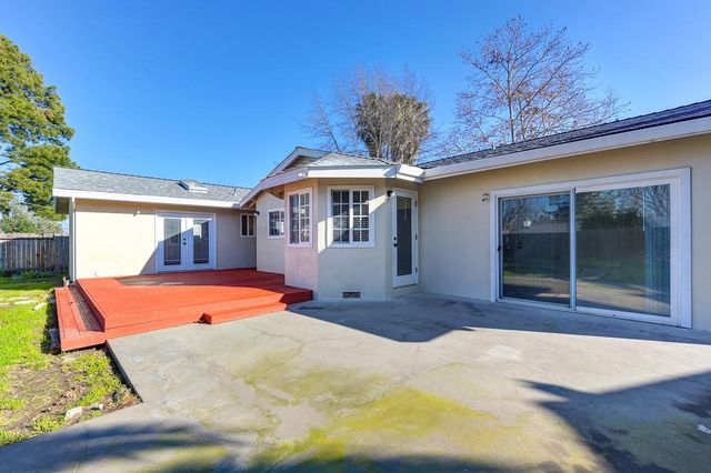 5831 Hesper Way, Carmichael, CA 95608