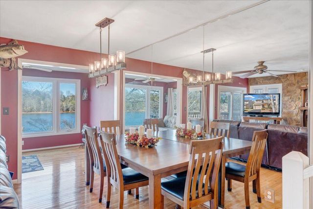 287 Waterside DR, Moneta, VA 24121