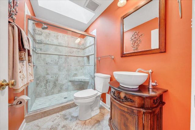 287 Waterside DR, Moneta, VA 24121