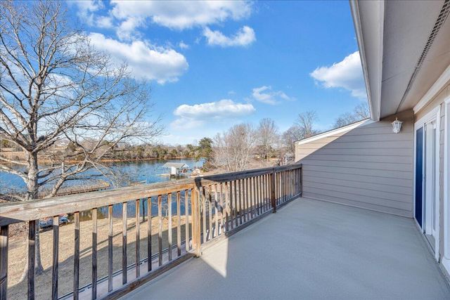 287 Waterside DR, Moneta, VA 24121