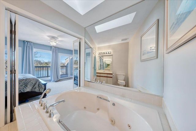 287 Waterside DR, Moneta, VA 24121