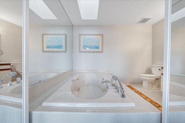 287 Waterside DR, Moneta, VA 24121