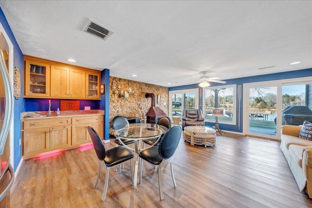 287 Waterside DR, Moneta, VA 24121