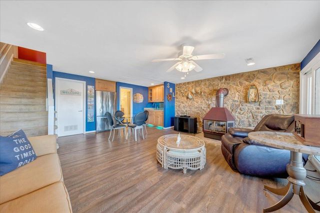 287 Waterside DR, Moneta, VA 24121