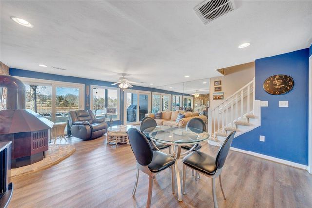 287 Waterside DR, Moneta, VA 24121