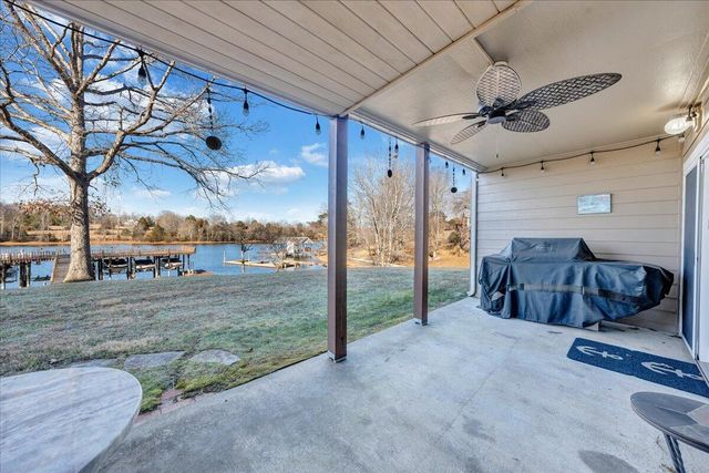 287 Waterside DR, Moneta, VA 24121