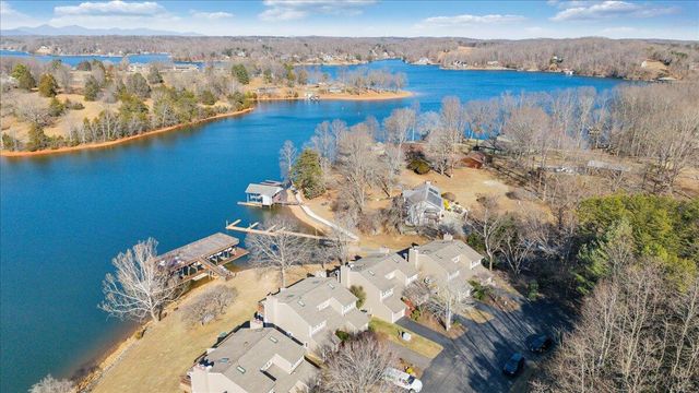287 Waterside DR, Moneta, VA 24121