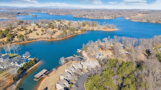 287 Waterside DR, Moneta, VA 24121