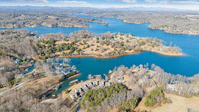 287 Waterside DR, Moneta, VA 24121