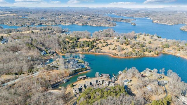 287 Waterside DR, Moneta, VA 24121