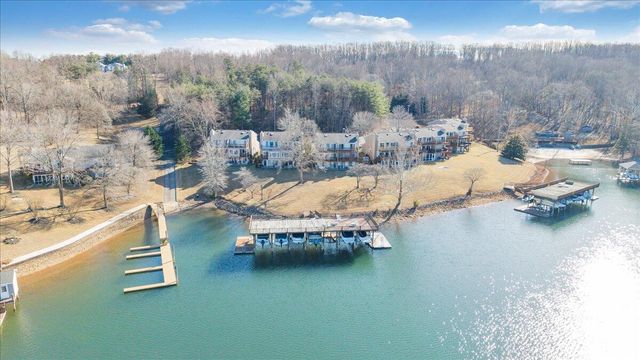 287 Waterside DR, Moneta, VA 24121