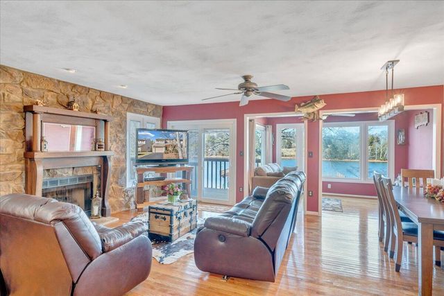 287 Waterside DR, Moneta, VA 24121