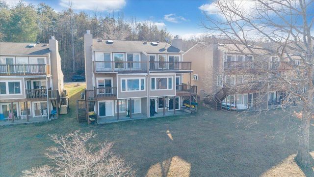 287 Waterside DR, Moneta, VA 24121