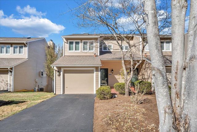 287 Waterside DR, Moneta, VA 24121