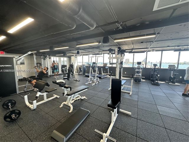 555 NE 15th St 17E, Miami, FL 33132