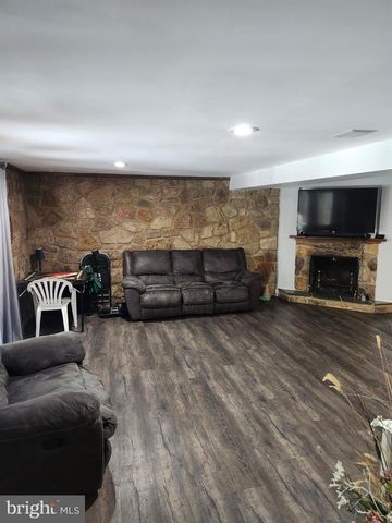 811 S GLENWOOD ST, Allentown, PA 18103