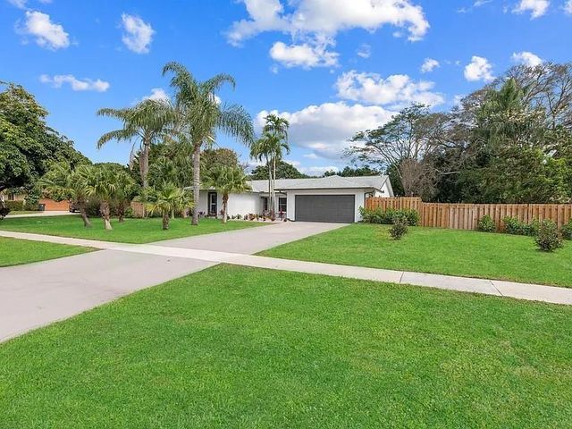 280 Sulky Way, Wellington, FL 33414