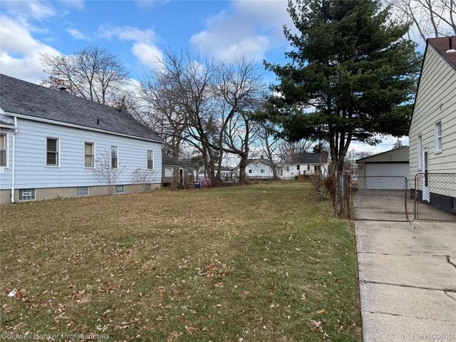 16241 EVERGREEN Avenue, Eastpointe, MI 48021