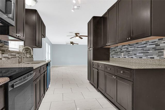10507 Kirkhall Drive, Houston, TX 77089