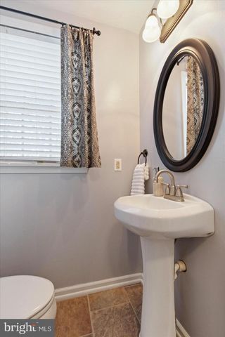 3083 MAIN ST, Green Lane, PA 18054