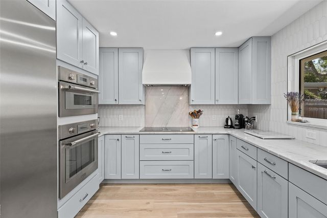 801 EDGEMERE LANE, Sarasota, FL 34242