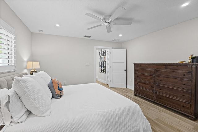 801 EDGEMERE LANE, Sarasota, FL 34242
