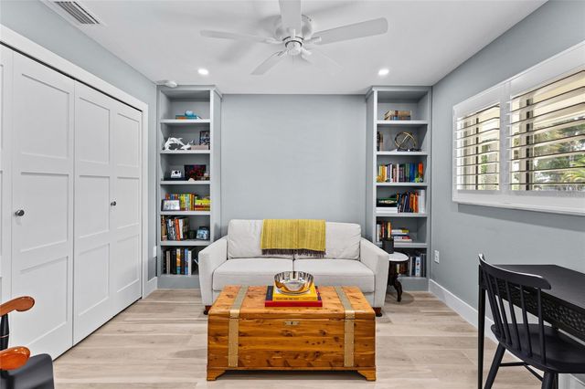 801 EDGEMERE LANE, Sarasota, FL 34242