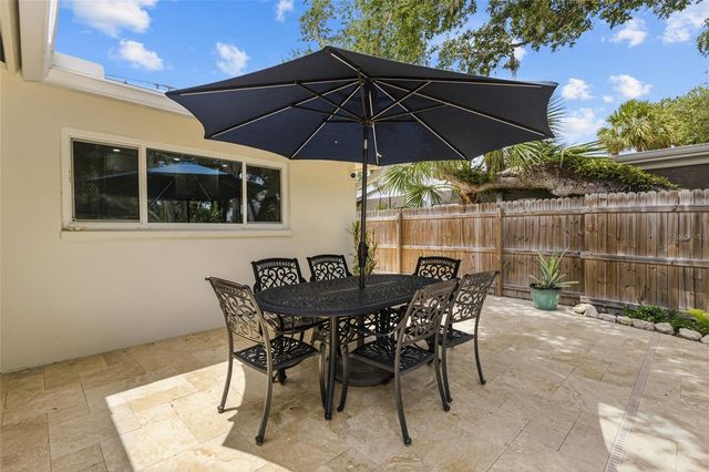 801 EDGEMERE LANE, Sarasota, FL 34242