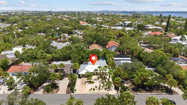 801 EDGEMERE LANE, Sarasota, FL 34242