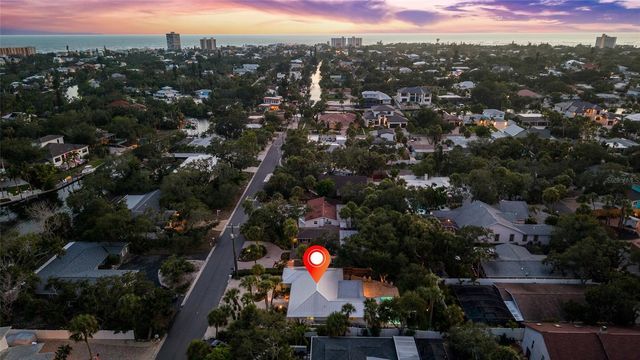 801 EDGEMERE LANE, Sarasota, FL 34242