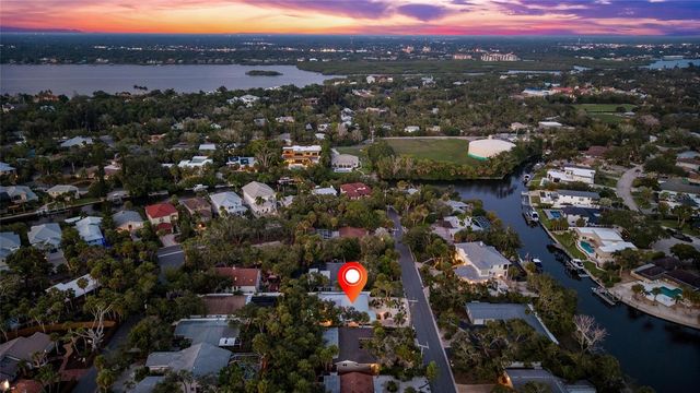 801 EDGEMERE LANE, Sarasota, FL 34242