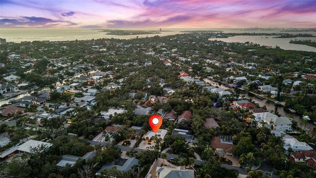 801 EDGEMERE LANE, Sarasota, FL 34242