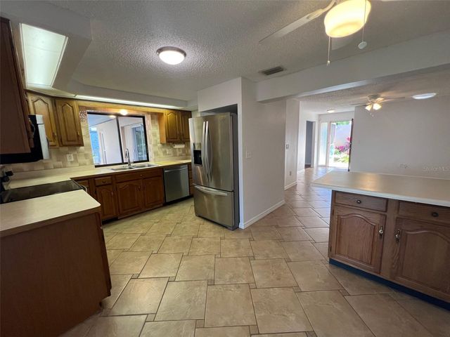 11177 BELLA LOMA DRIVE, Largo, FL 33774