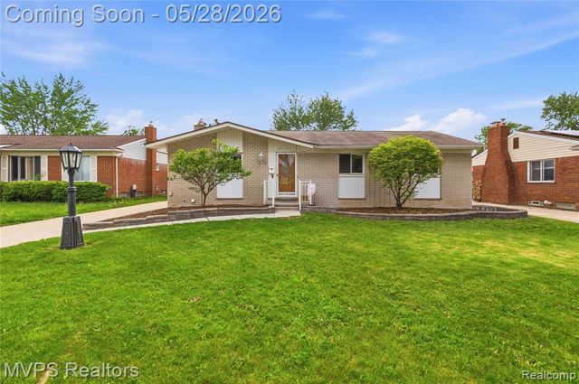 37145 Alper Drive, Sterling Heights, MI 48312