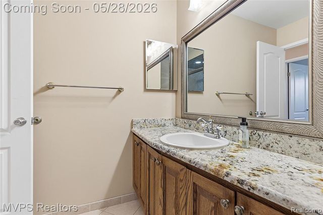 37145 Alper Drive, Sterling Heights, MI 48312