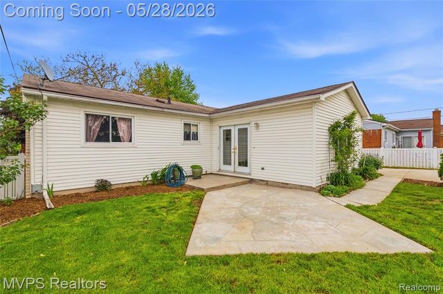 37145 Alper Drive, Sterling Heights, MI 48312