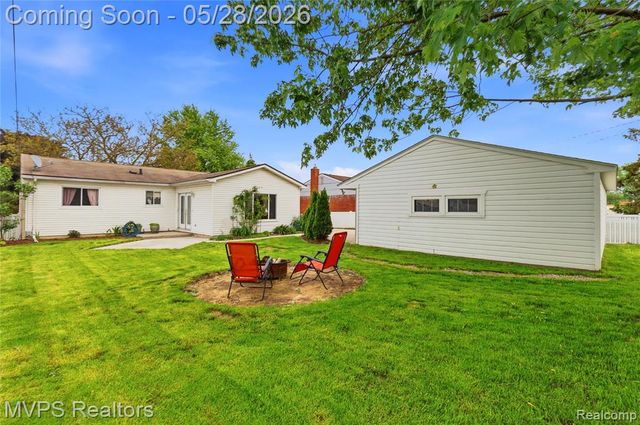 37145 Alper Drive, Sterling Heights, MI 48312
