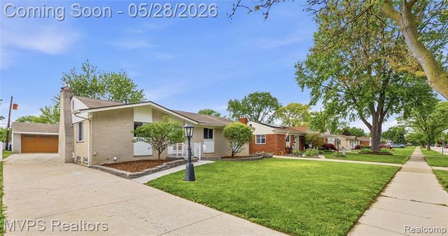 37145 Alper Drive, Sterling Heights, MI 48312