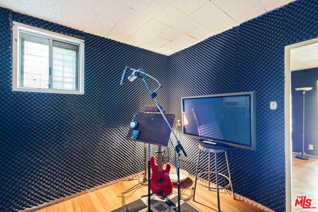 3242 Dos Palos Drive, Los Angeles, CA 90068