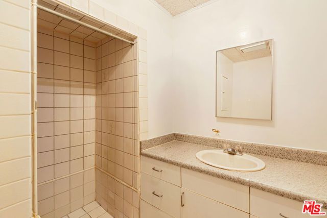 3242 Dos Palos Drive, Los Angeles, CA 90068