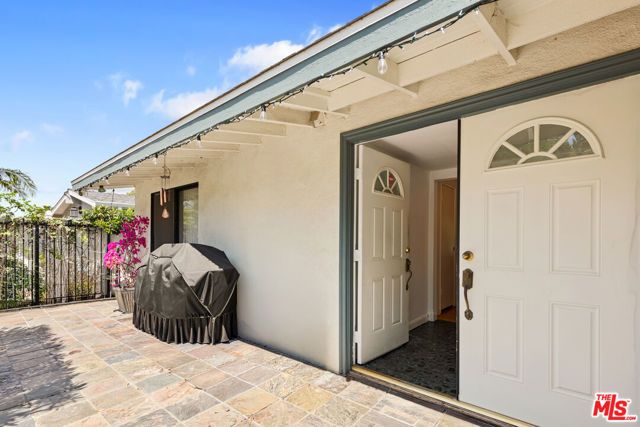 3242 Dos Palos Drive, Los Angeles, CA 90068