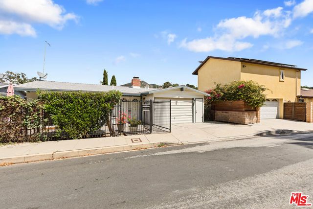 3242 Dos Palos Drive, Los Angeles, CA 90068