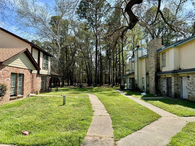 5810 Twisted Pine Court C, Houston, TX 77039