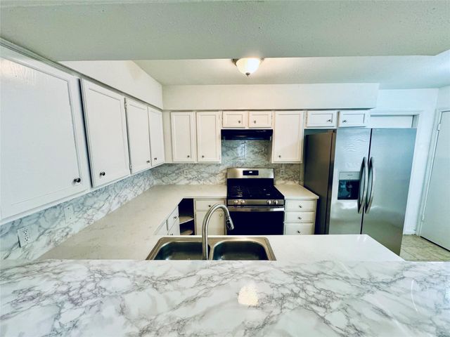 5810 Twisted Pine Court C, Houston, TX 77039