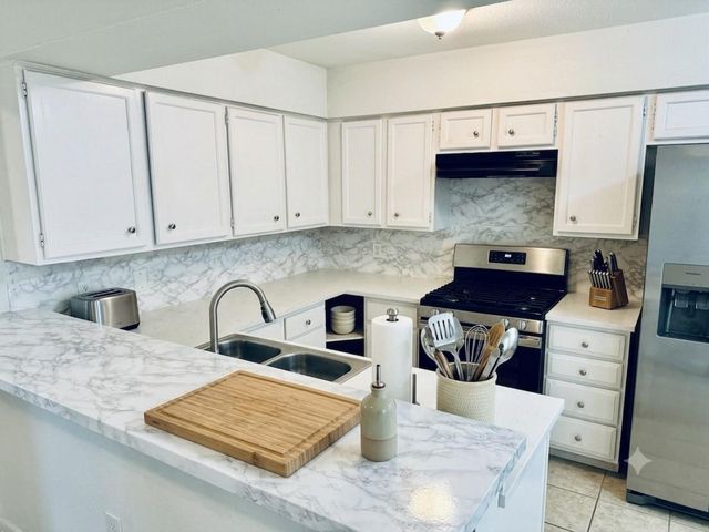 5810 Twisted Pine Court C, Houston, TX 77039