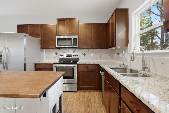 104 Timberline Oak Drive, Goldsboro, NC 27534